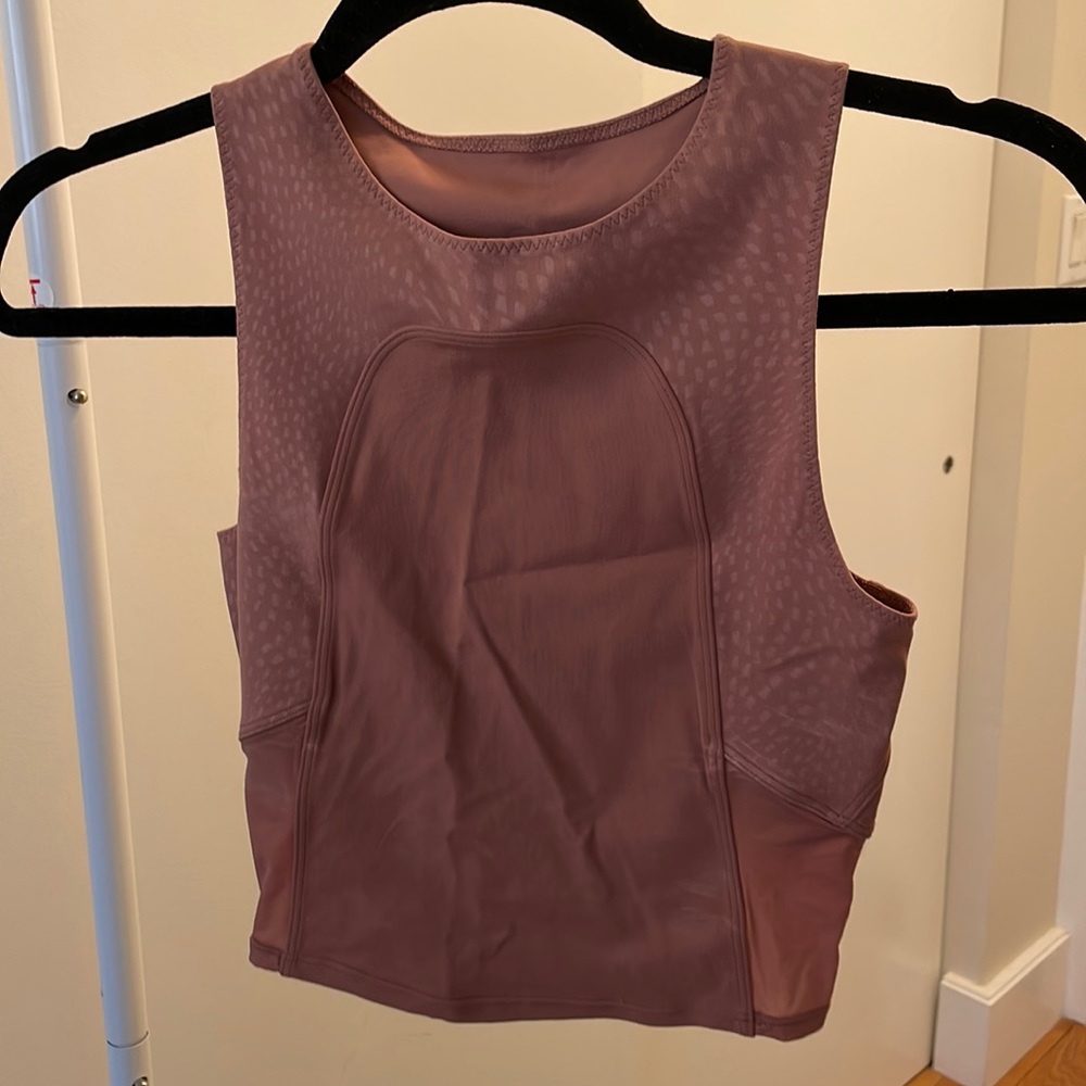 Lululemon cropped tank top
